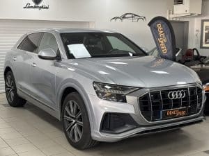Audi Q8 S LINE