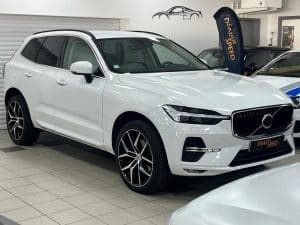 Volvo XC60 MOMENTUM
